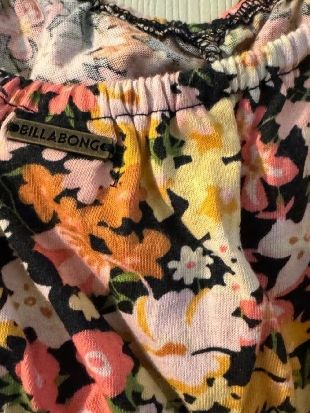 Floral off shoulder Smocked floral crop top NWT - Picture 3 of 3